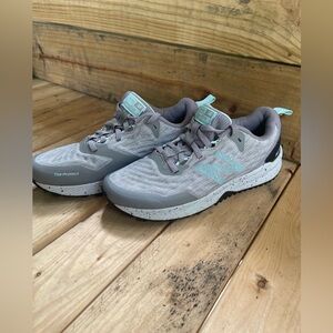 New Balance SpeedRide All Terrian women’s size 6.5